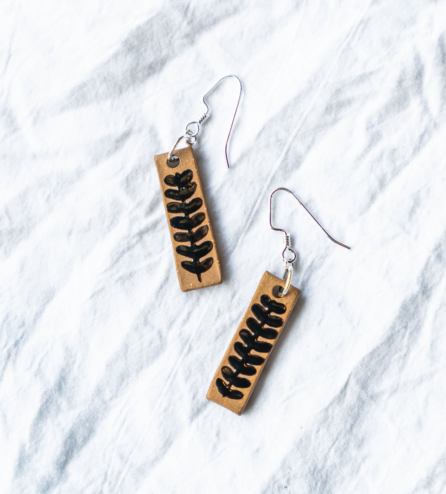 "Juvalay" | Narrow Dangle Earrings
