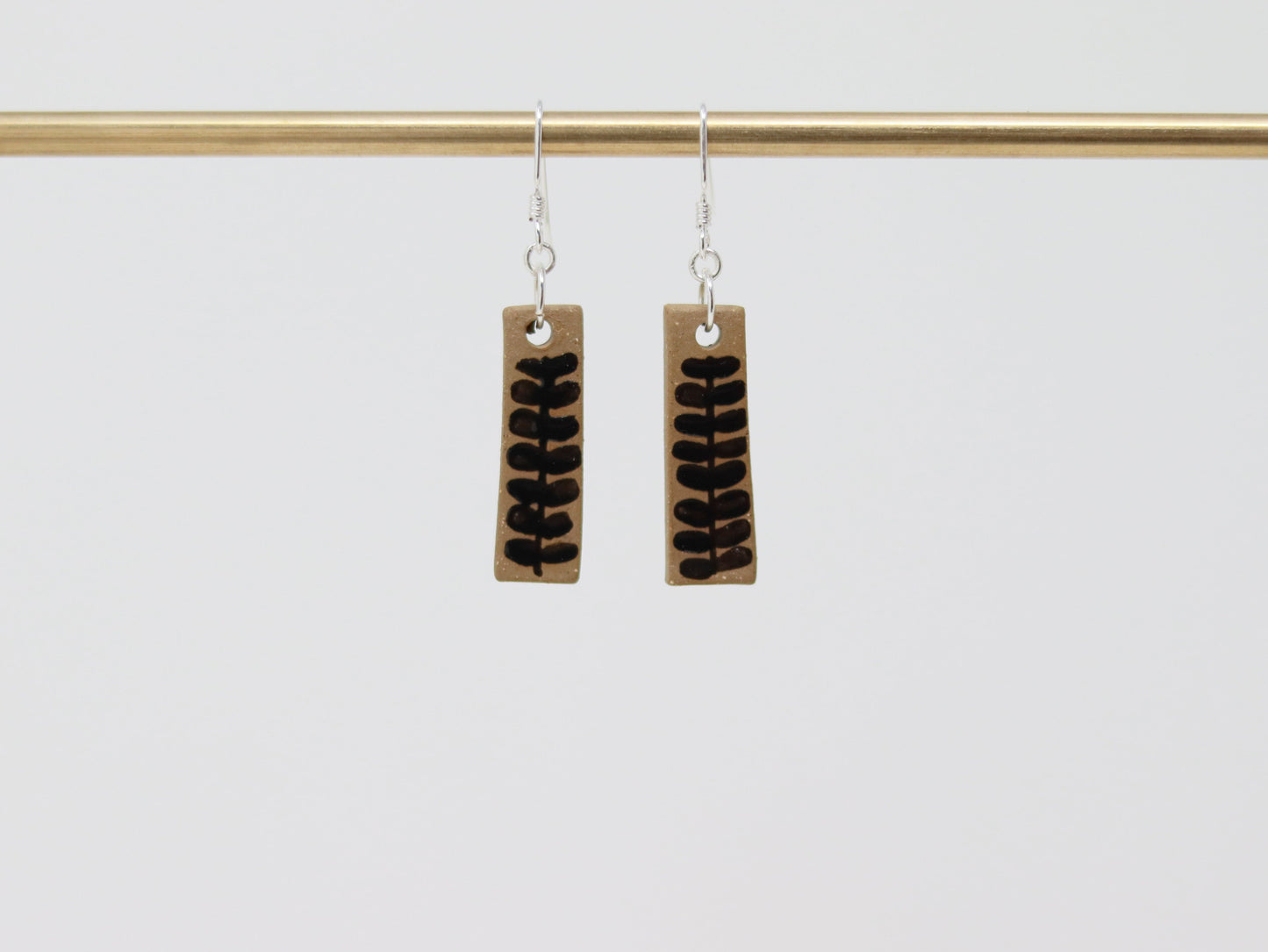 "Juvalay" | Narrow Dangle Earrings