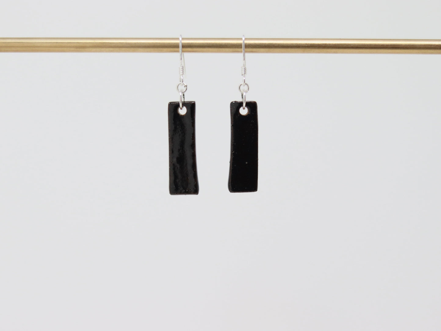 "Juvalay" | Narrow Dangle Earrings