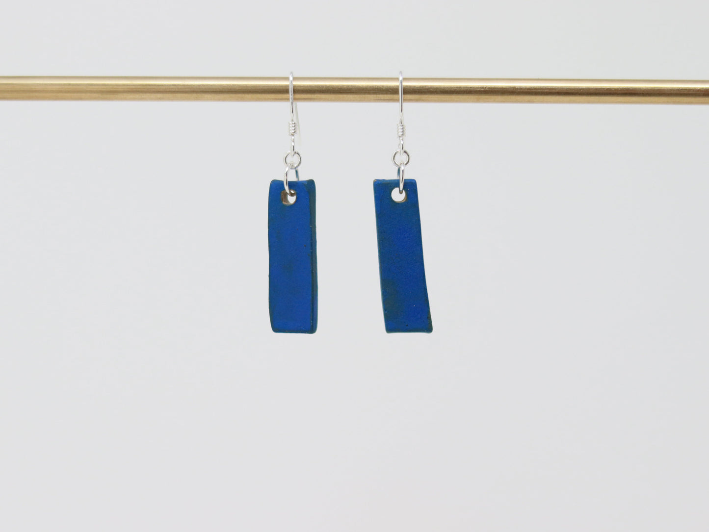 "Juvalay" | Narrow Dangle Earrings